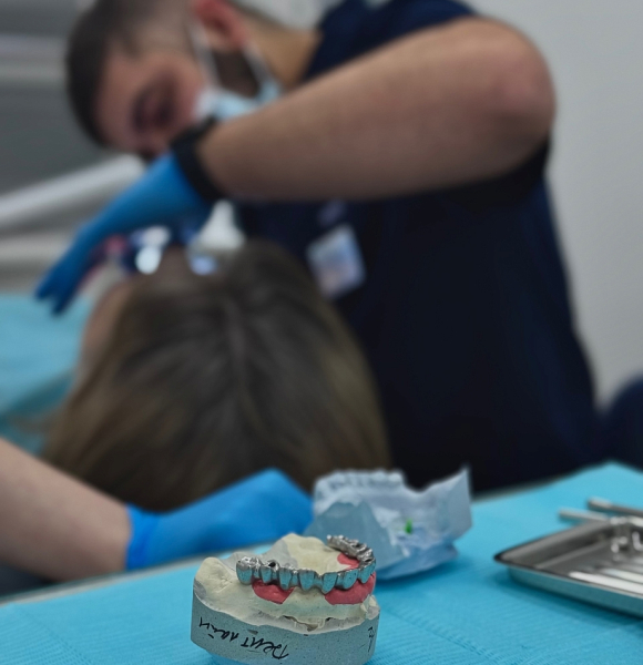 &laquo;Сообщили, что у меня инфицирование крови может пойти либо я ослепну&hellip; Они давят психологически, стращают&raquo;