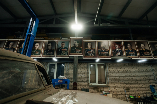 «Из города Москва звонят по причине этой машинки, но я не отдам. Я чувствую, это не настоящие ценители» «Из города Москва звонят по причине этой машинки, но я не отдам. Я чувствую, это не настоящие ценители»