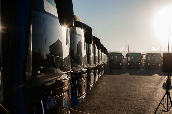 «КАМАЗ» не хочет следовать тенденциям сероватого сектора. Подобные машинки разрушают дороги» «КАМАЗ» не хочет следовать тенденциям сероватого сектора. Подобные машинки разрушают дороги»