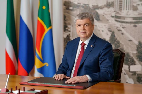 Наиль Магдеев поздравляет с наступающим Новым годом Наиль Магдеев поздравляет с наступающим Новым годом