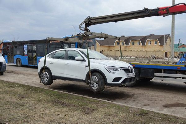 &laquo;Грязюка, запаркованность&raquo;: в Челнах воспретят оставлять машинки на проспектах