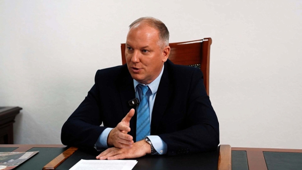 «Возлагаем надежды, что после перехода этой функции в Казань, коррупции станет меньше. Не стоит ждать, что процесс станет легче» «Возлагаем надежды, что после перехода этой функции в Казань, коррупции станет меньше. Не стоит ждать, что процесс станет легче»