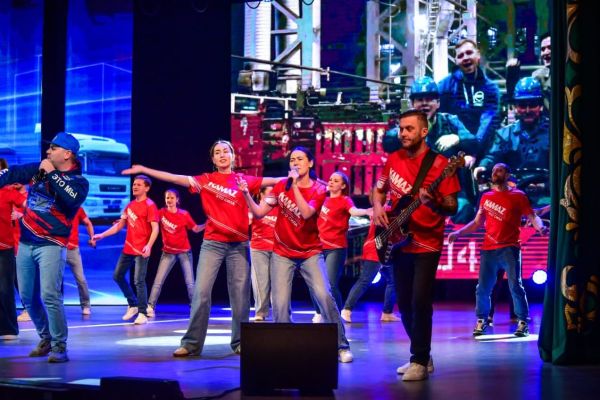 В Набережных Челнах открыли Год 400-летия со дня основания города В Набережных Челнах открыли Год 400-летия со дня основания города