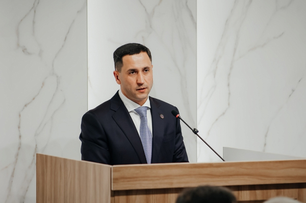 &laquo;30 кг сбросил. Это гласит о многом &ndash; человек пылает на работе, с душой относится к данному делу&raquo;