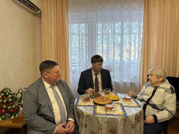 В Автозаводском районе посетили блокадниц накануне памятной даты В Автозаводском районе посетили блокадниц накануне памятной даты