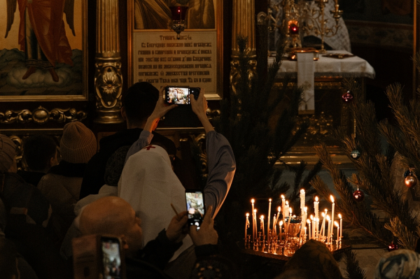 «Помолимся горячо за наших воинов, которые встречают это Рождество в боях за наше будущее» «Помолимся горячо за наших воинов, которые встречают это Рождество в боях за наше будущее»