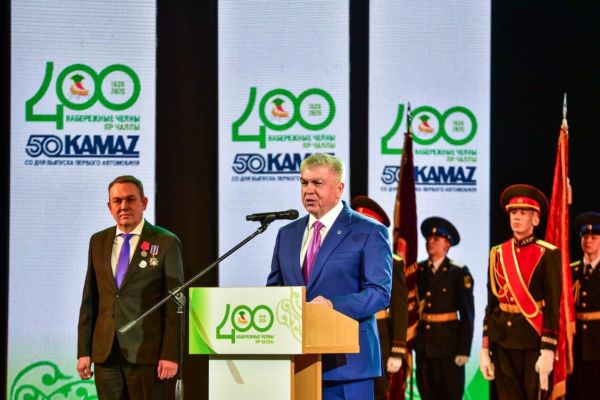 В Набережных Челнах открыли Год 400-летия со дня основания города В Набережных Челнах открыли Год 400-летия со дня основания города