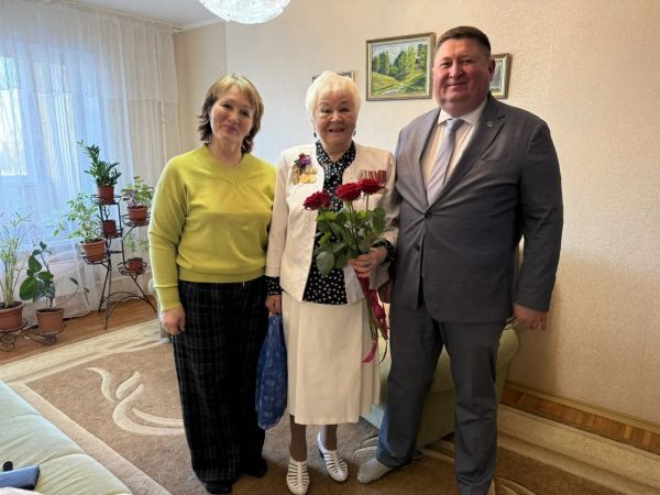 В Автозаводском районе посетили блокадниц накануне памятной даты В Автозаводском районе посетили блокадниц накануне памятной даты