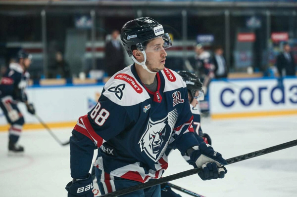 ХК &laquo;Нефтехимик&raquo; продлил соглашение с нападающим Жафяровым