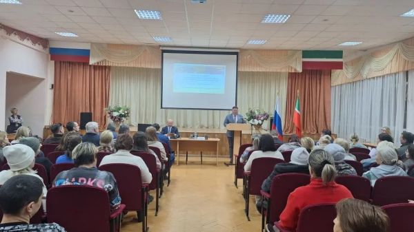 Встречи с жителями прошли в трех районах Набережных Челнов Встречи с жителями прошли в трех районах Набережных Челнов