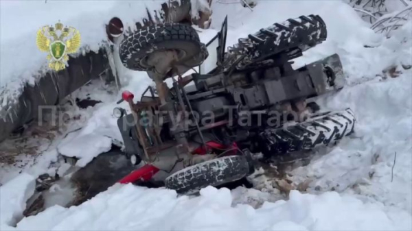 В Татарстане трактор без шофера убил рабочего