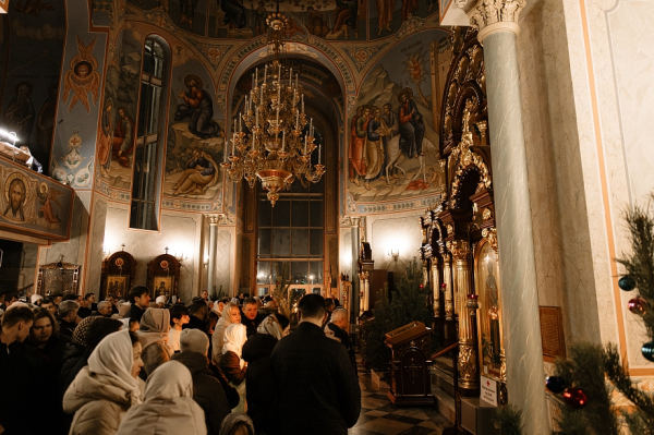 «Помолимся горячо за наших воинов, которые встречают это Рождество в боях за наше будущее» «Помолимся горячо за наших воинов, которые встречают это Рождество в боях за наше будущее»