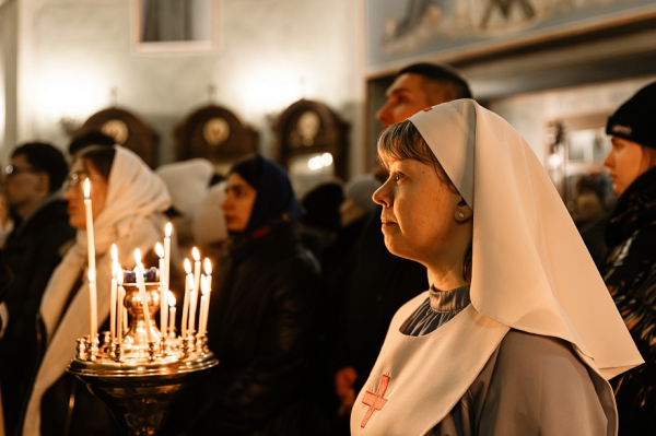 «Помолимся горячо за наших воинов, которые встречают это Рождество в боях за наше будущее» «Помолимся горячо за наших воинов, которые встречают это Рождество в боях за наше будущее»
