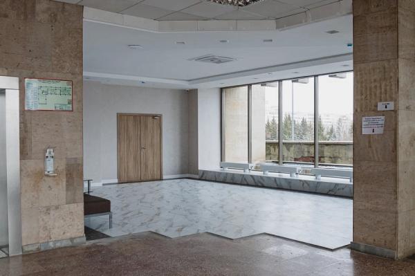 «Когда я только пришел в Челны, мне предложили: давайте начнем с ремонта мэрии. Я говорю: «А что, это самое срочное что ли?» «Когда я только пришел в Челны, мне предложили: давайте начнем с ремонта мэрии. Я говорю: «А что, это самое срочное что ли?»