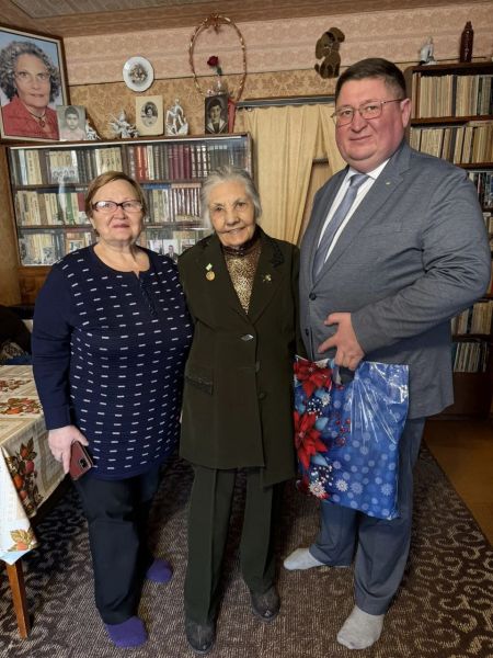 В Автозаводском районе посетили блокадниц накануне памятной даты В Автозаводском районе посетили блокадниц накануне памятной даты