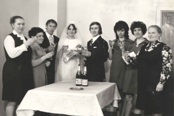 Парад любви: в Набережных Челнах чествуют свадебных юбиляров 