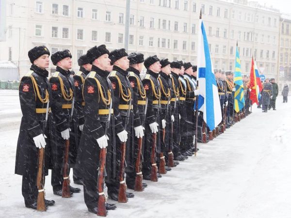 Наиль Магдеев посетил покалеченых бойцов в Военно‑мед академии имени Кирова Наиль Магдеев посетил покалеченых бойцов в Военно‑мед академии имени Кирова