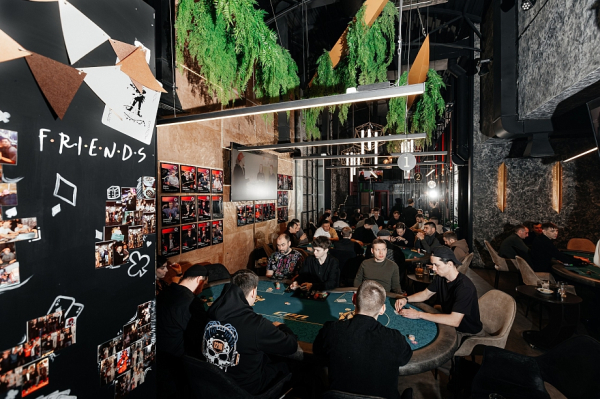 Покер, эмоции и дружба: настоящая жизнь челнинского покер-клуба очами корреспондента Покер, эмоции и дружба: настоящая жизнь челнинского покер-клуба очами корреспондента