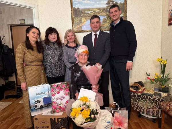 Челнинский ветеран Фавзия Тенишева отмечает свое 94-летие 
