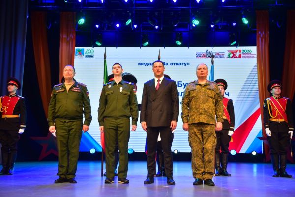 В Набережных Челнах одарили военных 