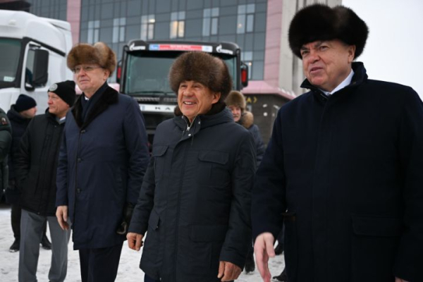 Минниханов в Челнах: &laquo;Без трамвая нельзя, без мед кадров нереально!&raquo;