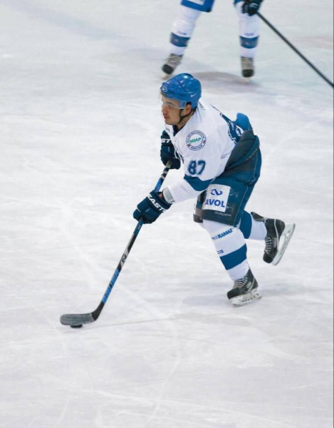 Атлеты в очереди: почему Набережным Челнам не хватает ледовых арен Атлеты в очереди: почему Набережным Челнам не хватает ледовых арен