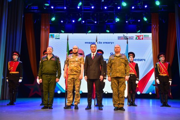 В Набережных Челнах одарили военных 