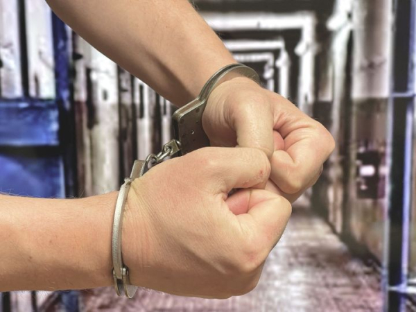 Грозил пистолетом ребенку: челнинца осудили за грабеж ларька с кукурузой