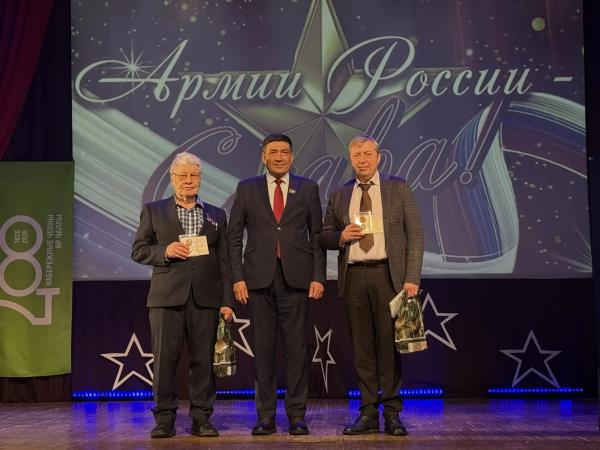 «Армии России – слава!»: во Дворце культуры «КАМАЗ» состоялся праздничный концерт «Армии России – слава!»: во Дворце культуры «КАМАЗ» состоялся праздничный концерт