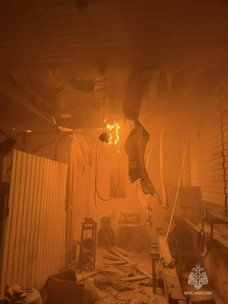 В Челнах в результате пожара в гараже пострадали двое мужчин В Челнах в результате пожара в гараже пострадали двое мужчин