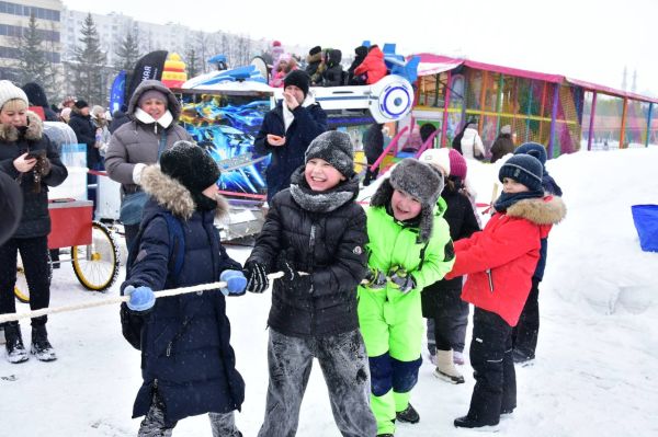 Гимн весне: в Набережных Челнах празднуют Широкую Масленицу Гимн весне: в Набережных Челнах празднуют Широкую Масленицу