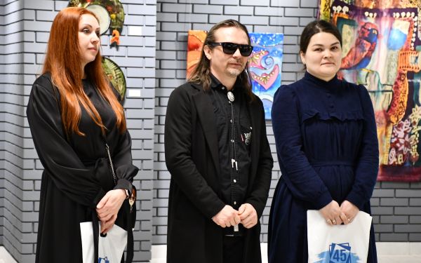 &laquo;Лес сказаний&raquo;: в Набережных Челнах началась выставка местных живописцев 