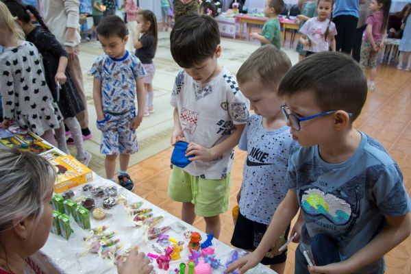Ярмарка добра в челнинском детсаду 