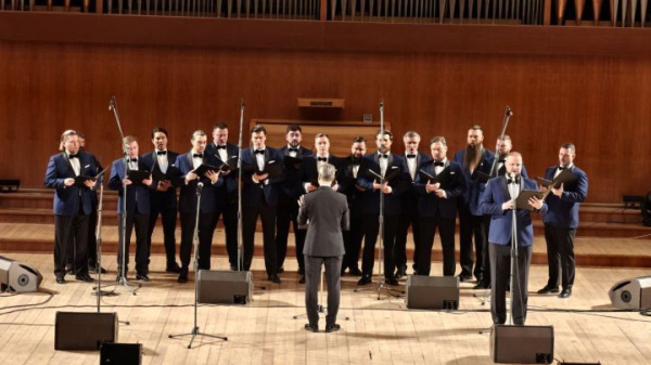 «Умоляю, отключите телефоны!»: как в Челнах выступил хор Сретенского монастыря «Умоляю, отключите телефоны!»: как в Челнах выступил хор Сретенского монастыря