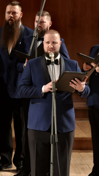 «Умоляю, отключите телефоны!»: как в Челнах выступил хор Сретенского монастыря «Умоляю, отключите телефоны!»: как в Челнах выступил хор Сретенского монастыря