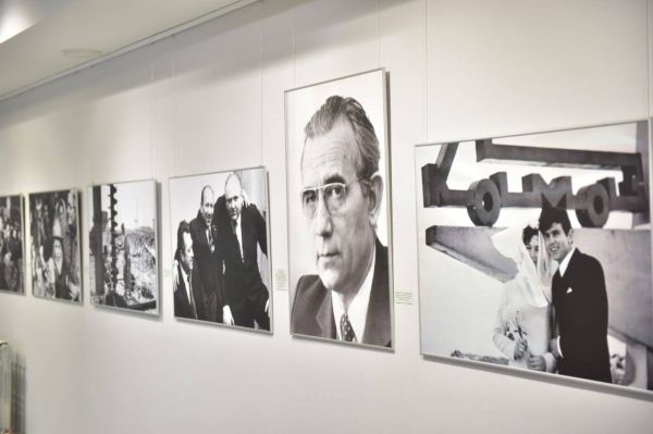 Наиль Магдеев посетил выставку, посвященную 50‑летию выпуска первого серийного КАМАЗа Наиль Магдеев посетил выставку, посвященную 50‑летию выпуска первого серийного КАМАЗа