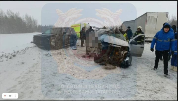 Шофер и пассажир авто погибли в тройном ДТП в Татарстане Шофер и пассажир авто погибли в тройном ДТП в Татарстане