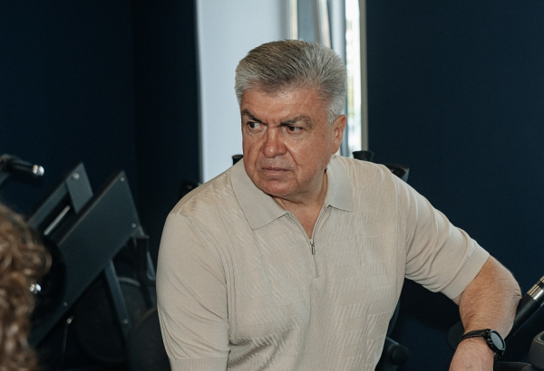 «Естественно, положение дел настораживает – а туда ли направляются средства? Вопрос долгов проработаем с новым управлением» «Естественно, положение дел настораживает – а туда ли направляются средства? Вопрос долгов проработаем с новым управлением»