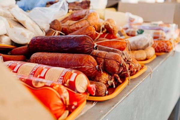 «Положение дел чрезвычайно обычная: отгрузили, средства не платят. Подкармливают завтраками…» «Положение дел чрезвычайно обычная: отгрузили, средства не платят. Подкармливают завтраками…»