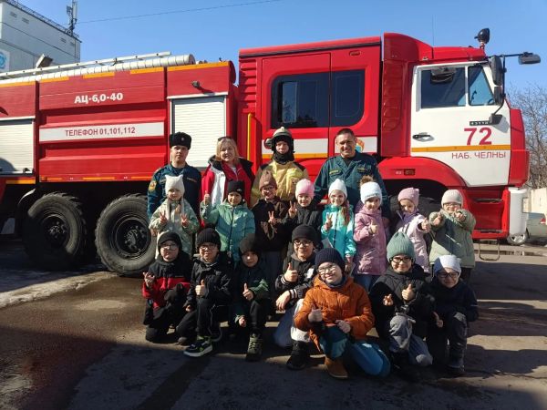 Молодые челнинцы узнали о работе спасателей с внутренней стороны 