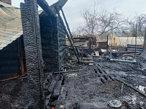 У челнинцев сгорели две бани из-за замыкания У челнинцев сгорели две бани из-за замыкания