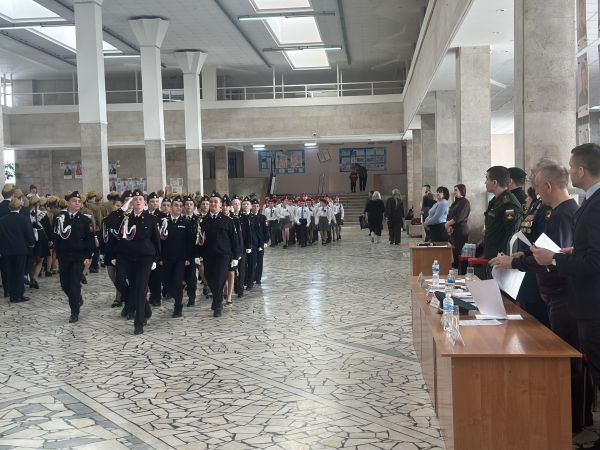 В Набережных Челнах дан старт смотру строя и песни В Набережных Челнах дан старт смотру строя и песни