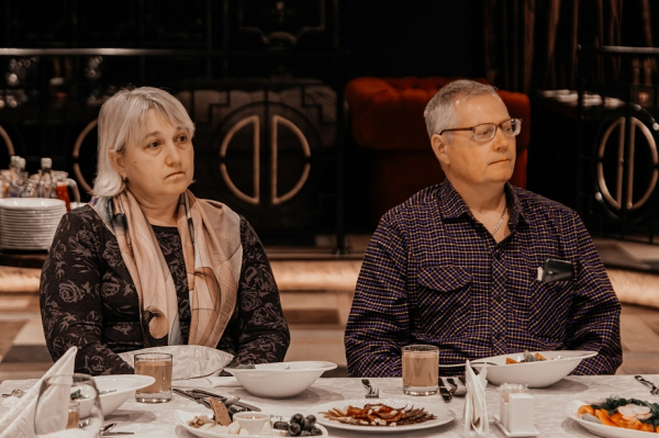 «Будучи на передовой, нам принципиально чувствовать поддержку родных, коллег, компании…» «Будучи на передовой, нам принципиально чувствовать поддержку родных, коллег, компании…»