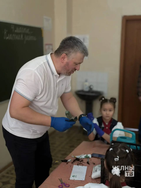 Школьники Челнов посадили редис для ветеранов ВОВ