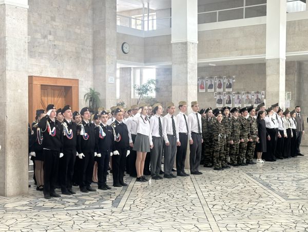 В Набережных Челнах дан старт смотру строя и песни В Набережных Челнах дан старт смотру строя и песни