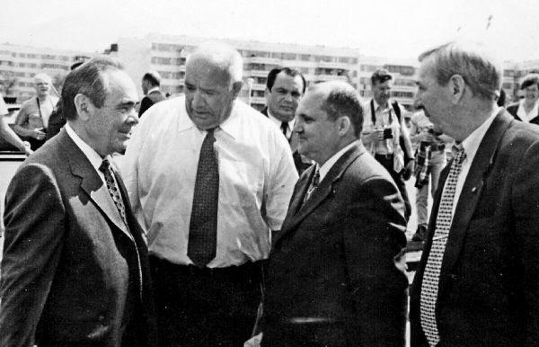 «Естественно, положение дел настораживает – а туда ли направляются средства? Вопрос долгов проработаем с новым управлением» «Естественно, положение дел настораживает – а туда ли направляются средства? Вопрос долгов проработаем с новым управлением»