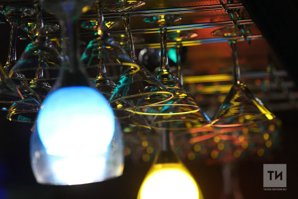 Руководителя бара в Казани судят за взятку для лицензии