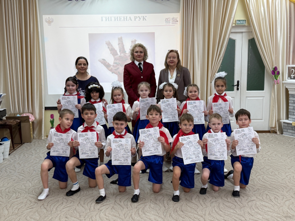 Чистота &ndash; залог здоровья: в детсаду провели урок сотрудники Роспотребнадзора 