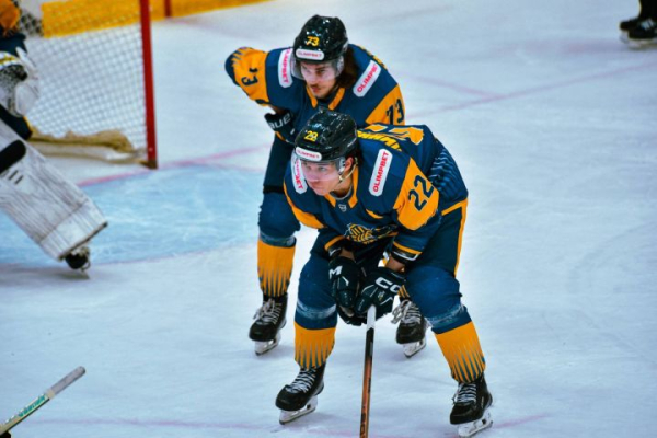 &laquo;Не хватает нам пока опыта  в концовке&raquo;: ХК &laquo;Челны&raquo; уступил одну шайбу