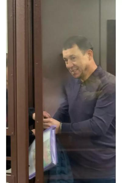 Суд Челнов увеличил срок содержания под стражей экс-градоначальника Рамиля Муллина до 3 июня Суд Челнов увеличил срок содержания под стражей экс-градоначальника Рамиля Муллина до 3 июня